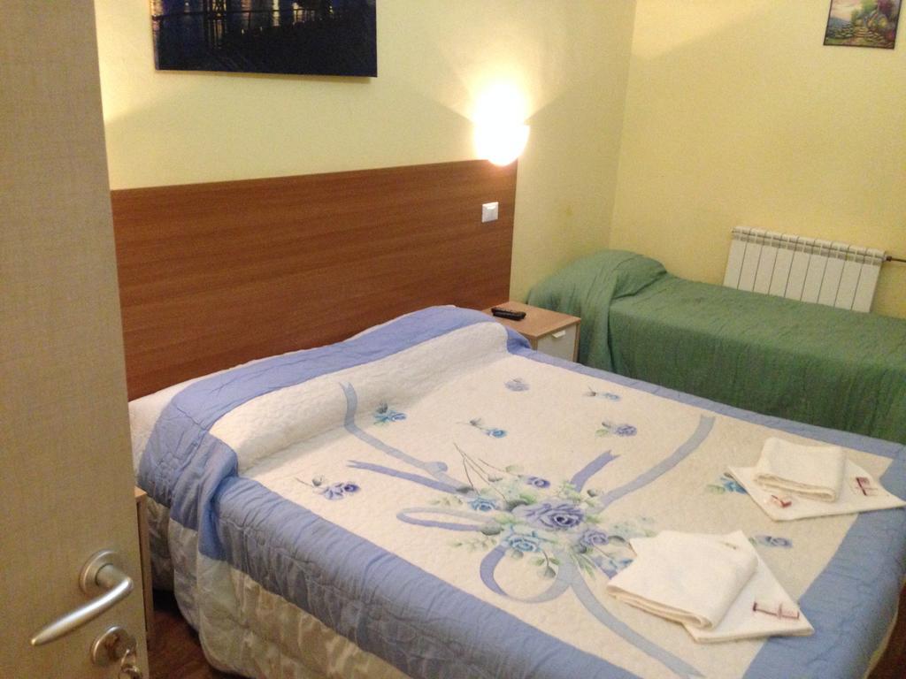 Bed and Breakfast Le Charme House 2 Roma Exterior foto